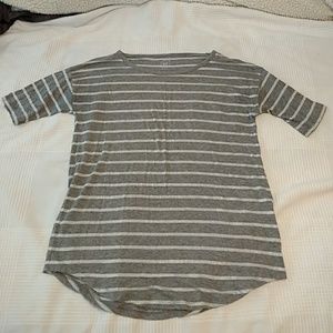 Gray striped Gap shirt